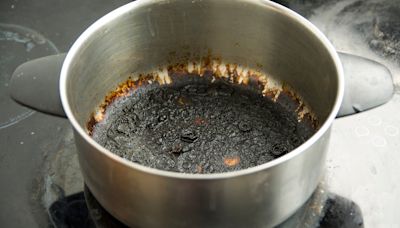 Sugar Cubes Are The Quick Trick For Cleaning Burnt Food From Your Pan