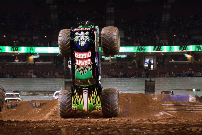 Monster Jam returns to Orlando for a smashing weekend at Kia Center