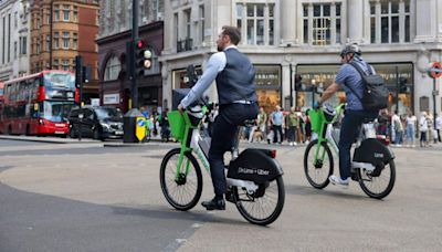 How new AI traffic lights could give priority to cyclists over cars