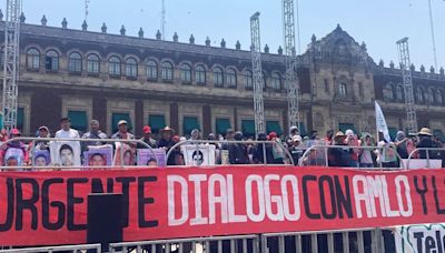 Padres de 43 normalistas ya no esperan que AMLO resuelva el caso