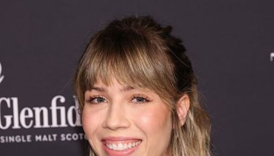 Jennette McCurdy Literally Screamed In Terror As She Set Off A Confetti Cannon, And People Have Questions