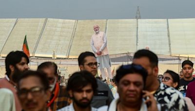 Modi's Struggling Rivals To Vote As India Election Resumes