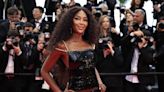 Em Cannes, Naomi Campbell repete vestido Chanel desfilado por ela há quase 30 anos: 'Ainda melhor'