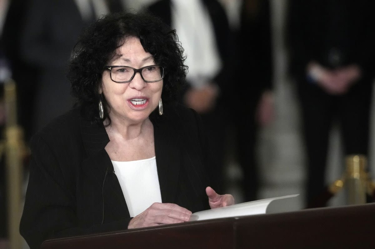 U.S. Marshals shoot suspected carjacker outside Supreme Court Justice Sotomayor's home