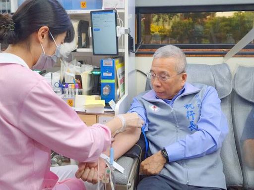中油執行長黃三泰捲衣袖號召捐血 1天募得4萬7000cc