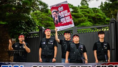 三星電子工會在李在鎔住家外示威 要求解決罷工問題