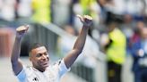 Así fue la presentación de Mbappé en el Santiago Bernabeú - La Tercera