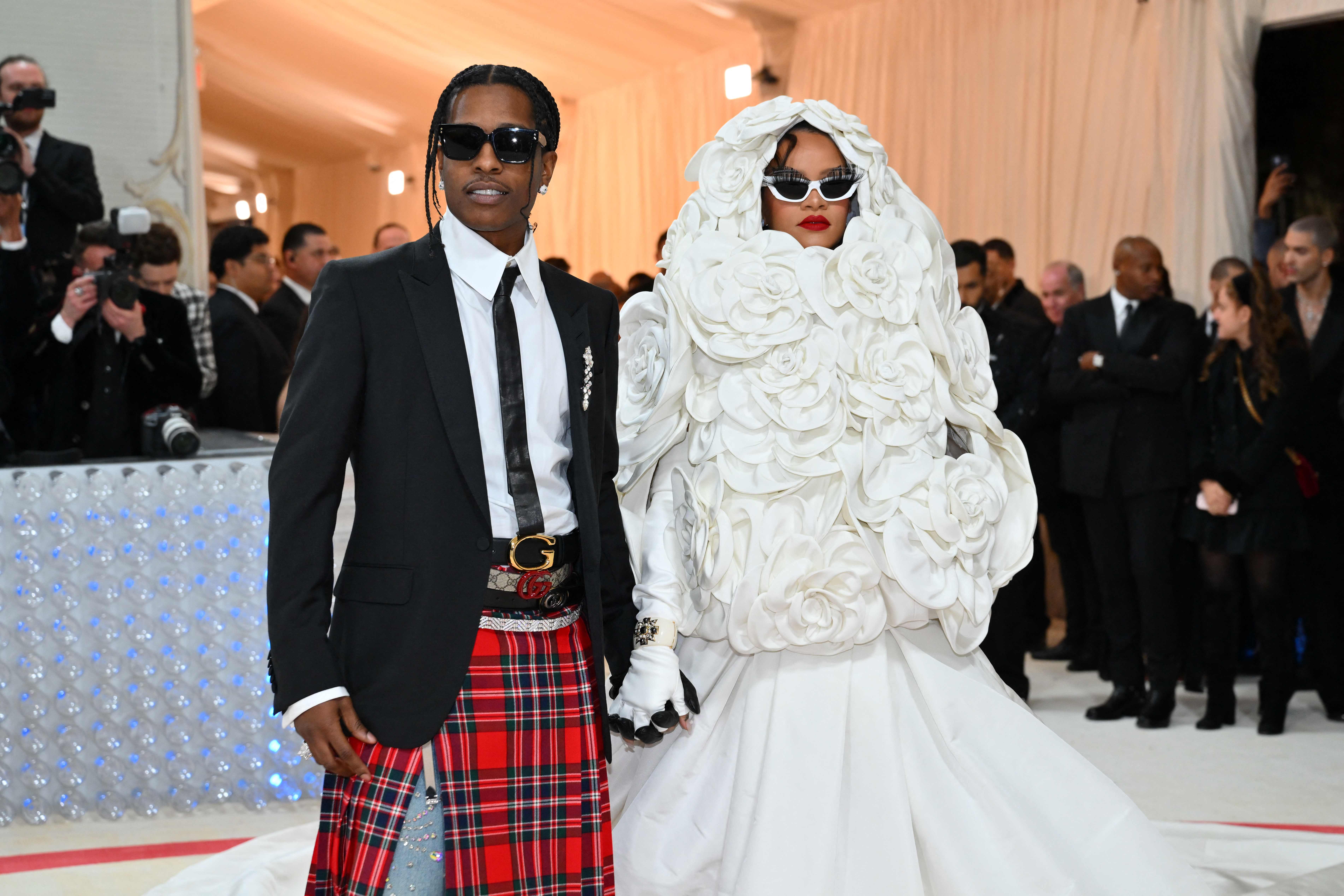 LIVE: Watch the Met Gala with us, see the best-dressed celebrities and our favorite style