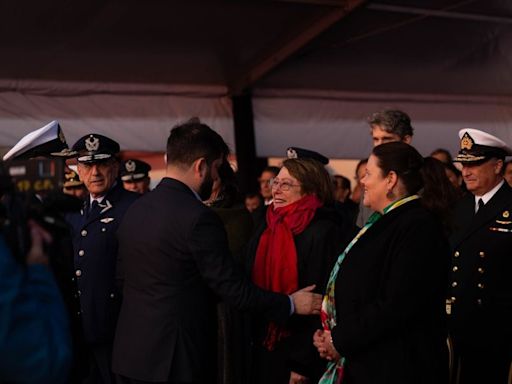 Presidente Boric y Bachelet se reencuentran en Talcahuano - La Tercera