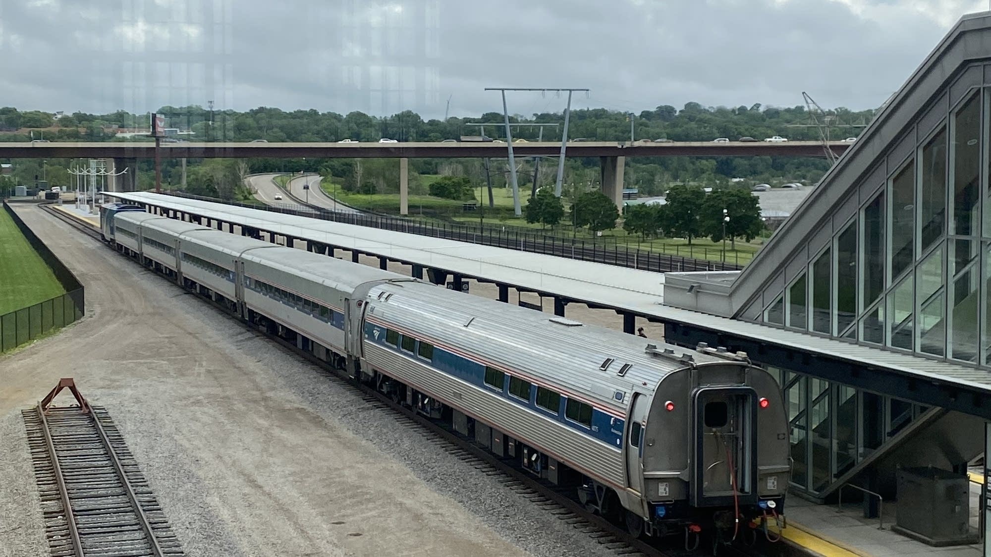 ‘A win for the Midwest’: Passenger rail service between St. Paul and Chicago is rolling