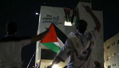 Al menos ocho heridos a manos de la policía durante el desalojo de una manifestación propalestina en Berlín - La Tercera