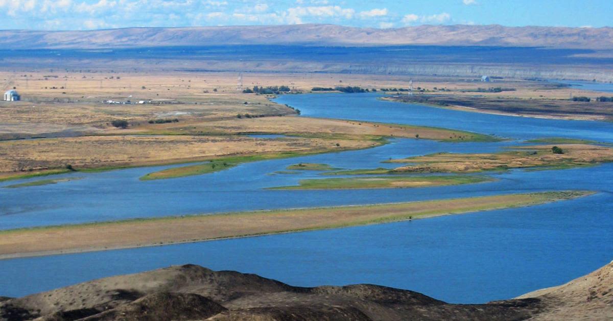 It Happened Here: President Bill Clinton creates Hanford Reach National Monument in 2000