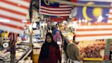 Malaysia Set to Extend Rate Pause as Ringgit Outperforms Peers