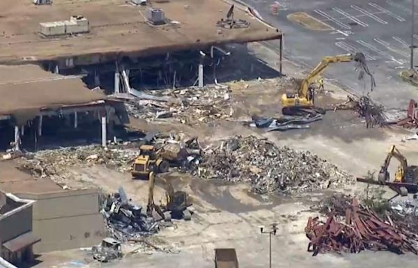 Final demolition begins on North DeKalb Mall