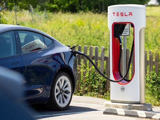 GM Sticks To Spring Timeline For Tesla Supercharger Access Despite Musk's Layoffs, Polestar Delays It To Summer...