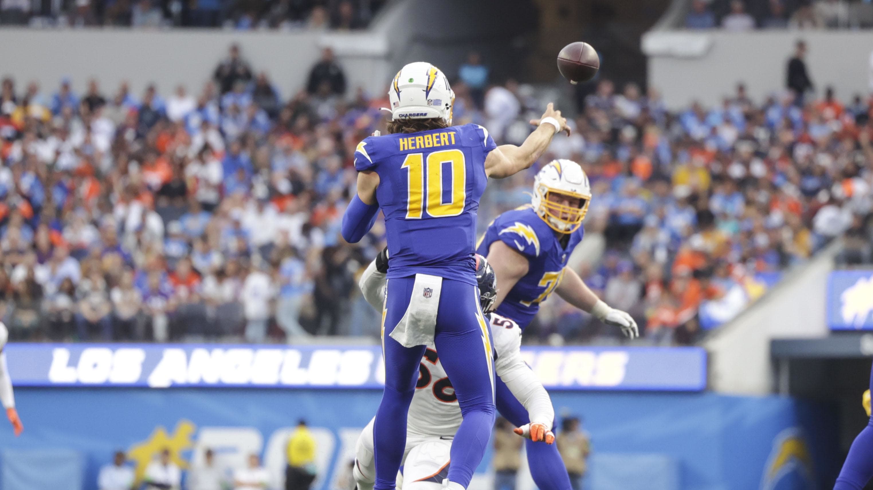 New Chargers Offensive Weapon Reviews Justin Herbert Connection