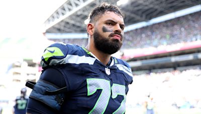 Seahawks coach Mike Macdonald gives an injury update on RT Abe Lucas