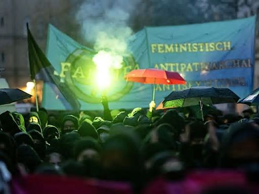 Berlin & Brandenburg Walpurgisnacht mit Demons: Angriffe auf Polizei erwartet