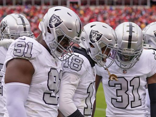 REPORT: Despite Raiders' Improvements, Early 2025 NFL Mock Draft Says They Pick Top 10