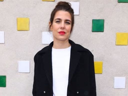 La regla de los tres colores para vestir que Carlota Casiraghi sabe cumplir