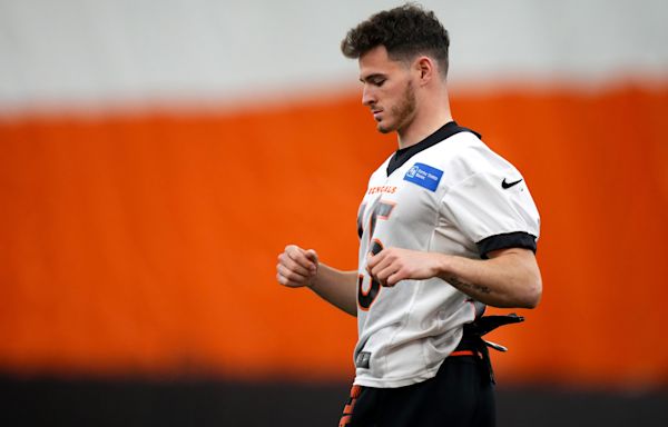 Charlie Jones getting shot at kick returner during Bengals OTAs