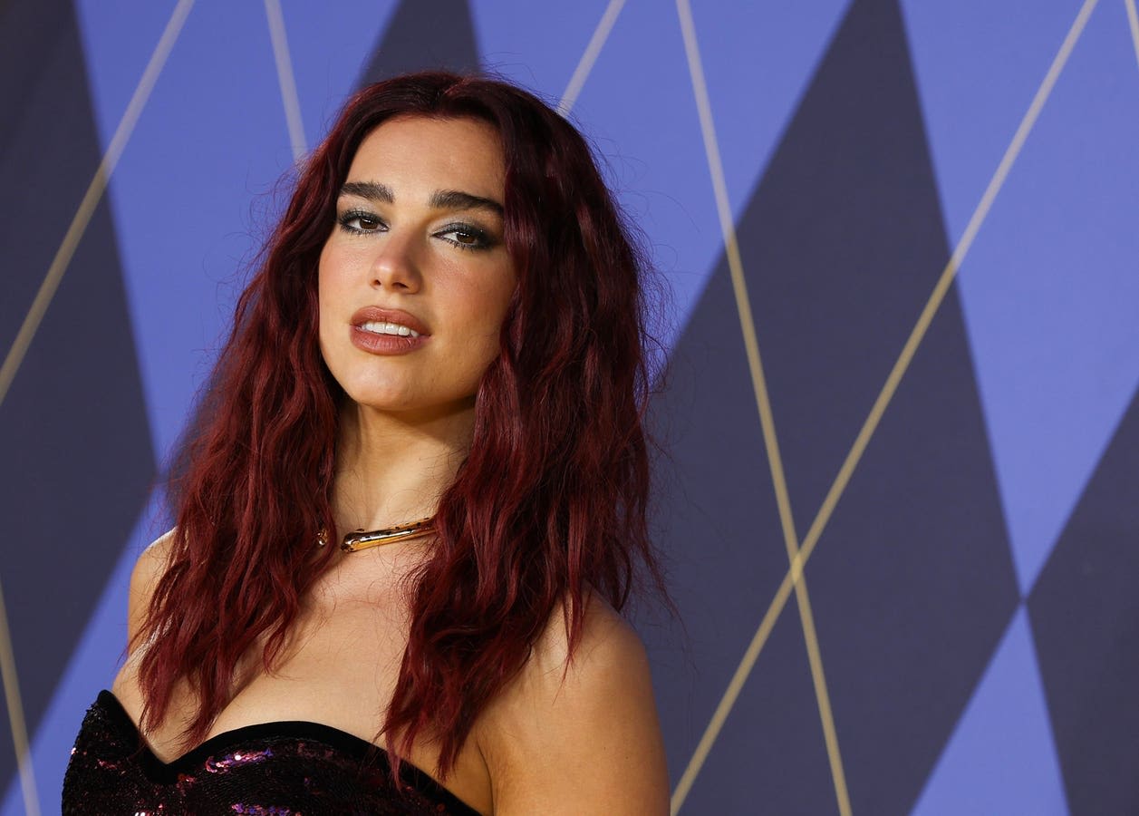 Dua Lipa’s ‘Listening Awkwardly’ Meme, Explained