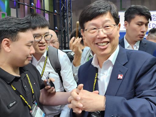 鴻海董座劉揚偉：鴻華先進橋頭新廠 將成指標性AI工廠