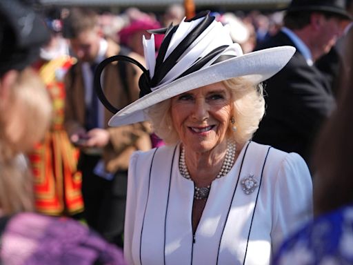 El broche de más de dos millones de euros que la reina Camilla ha sacado de su corona