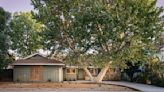 This 1950s California Ranch Home in L.A. Has Been Refreshed With Classic Midcentury Style