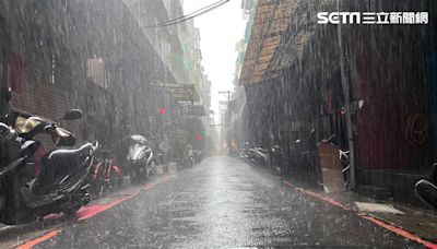 快訊／下班小心！嘉義縣升級豪雨、雨區擴大 6縣市大雷雨炸到入夜