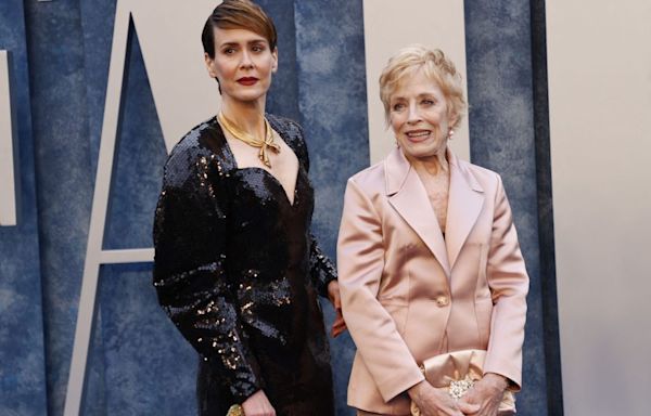 Sarah Paulson reveals she and partner Holland Taylor live in separate homes