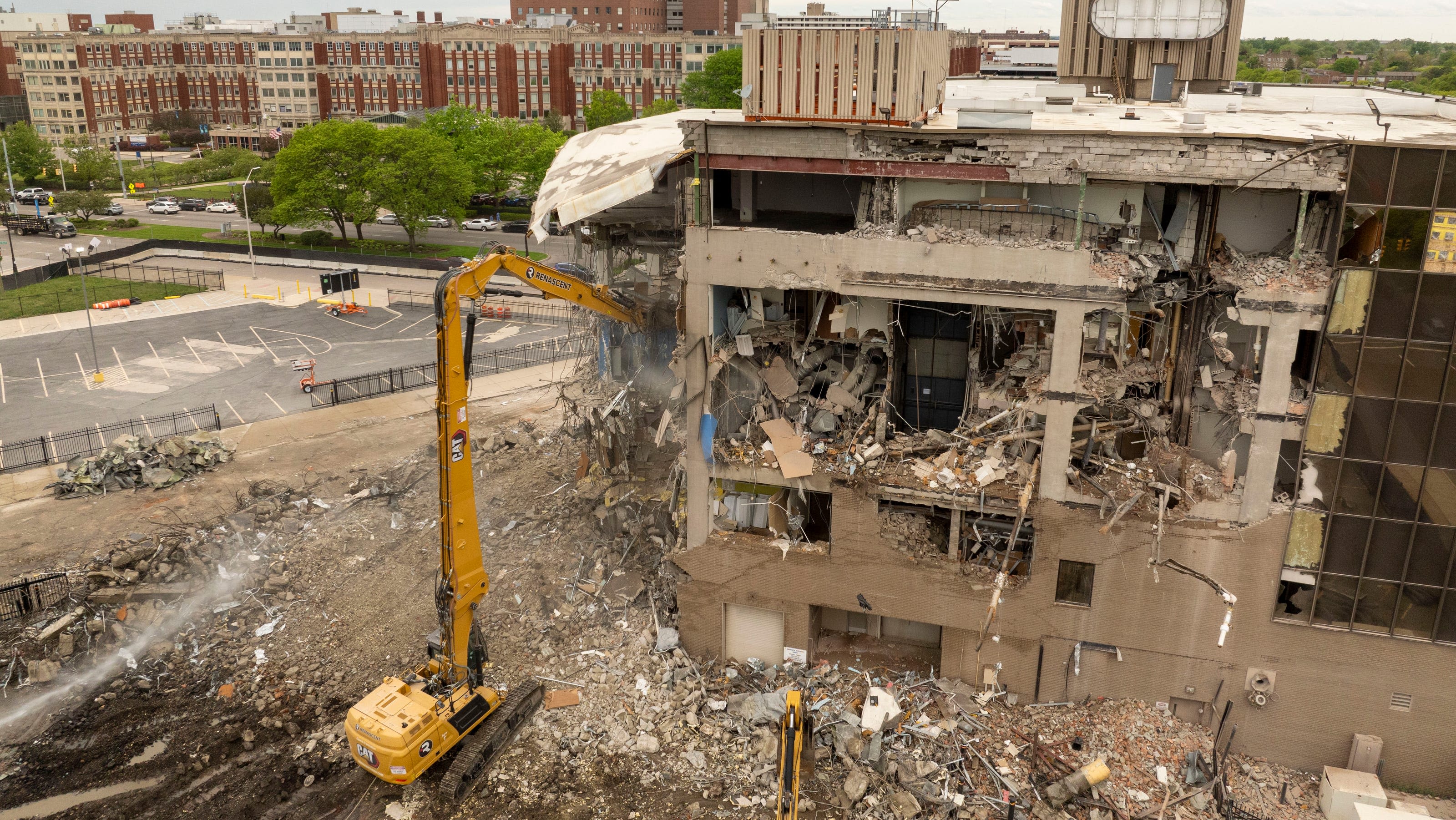 Former HAP headquarters in Detroit being torn down to make way for patient tower