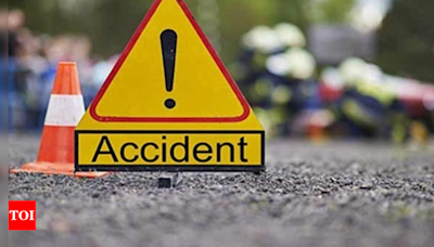 Driver killed, 16 persons injured as bus rams into truck in Chhattisgarh | Raipur News - Times of India