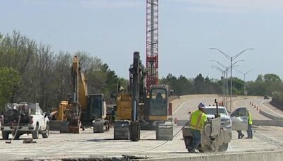 State leaders tour I-475 rebuilding project in Flint