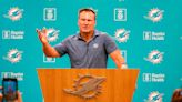 Miami Dolphins practice report: Day 4, Sunday, begins with Zach Thomas firing up fans