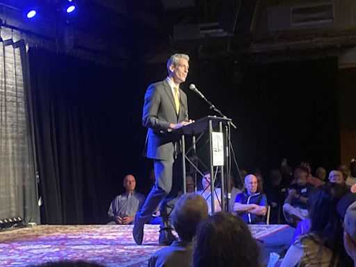 Evanston Mayor Daniel Biss discusses Northwestern partnership, government overreach in State of City address