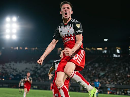 Copa Libertadores. River, con un golazo del pibe Mastantuono, ganó y recupera la ilusión