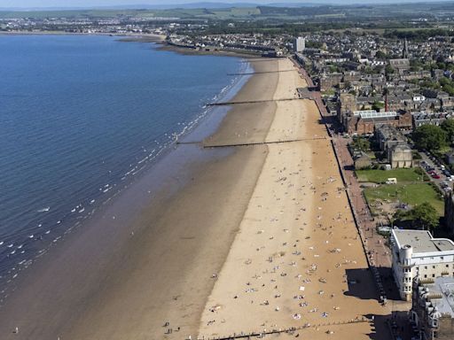 Warnings still in place amid probe into Edinburgh beach bacteria pollution