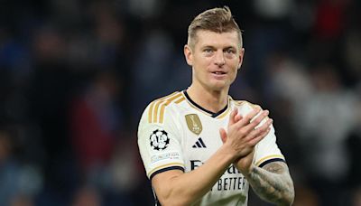 Toni Kroos vuelve al fútbol... de exhibición