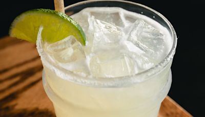 The Best Way To Make A Margarita, According To Mixologists