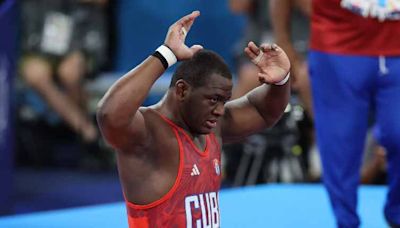 El luchador cubano Mijaín López entra en la leyenda con su quinto oro olímpico consecutivo