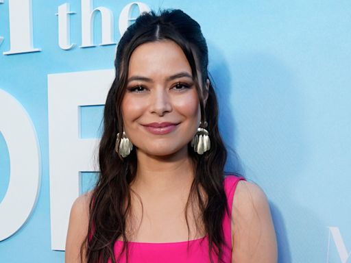 Miranda Cosgrove’s Rumored Dating History – The Stars She’s Been Linked To & What Was Said About The Rumored Romances