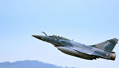 France to supply Mirage 2000-5 jets to Ukraine, train pilots