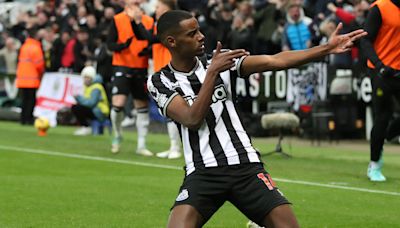 Newcastle planning to sign international striker to help Alexander Isak