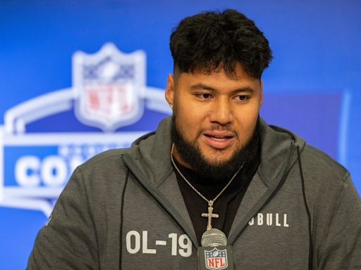 Deadspin | Steelers sign first-round pick Troy Fautanu