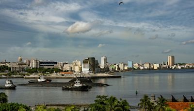 Submarino nuclear ruso sale de la bahía de La Habana