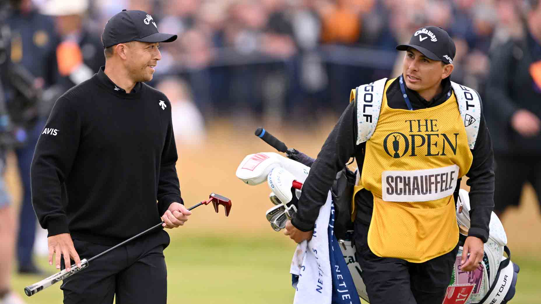 Xander Schauffele, en route to Open win, stops for 1 of the sincerest gestures