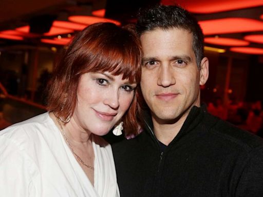 Molly Ringwald celebrates 22 years together with Panio Gianopoulos