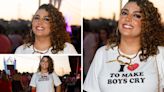 Camila Moura usa camiseta com frase: 'Amo fazer caras chorarem' - OFuxico