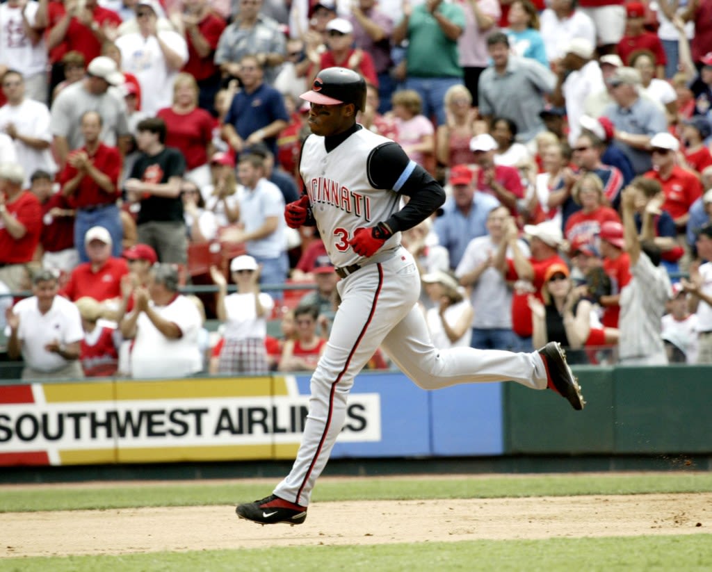 Today in Sports History: Ken Griffey Jr. hits the 500th home run of his career